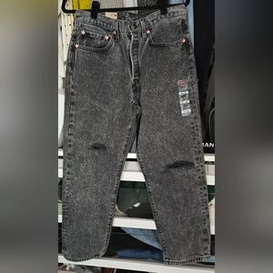 NWT Levi's Women's Black Cropped Jeans 30 X 26